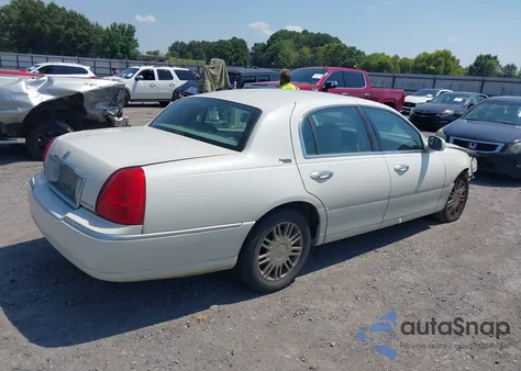 2006 Lincoln Town Car Signature Limited z USA, uszkodzony, nr VIN 1LNHM82V16Y651271